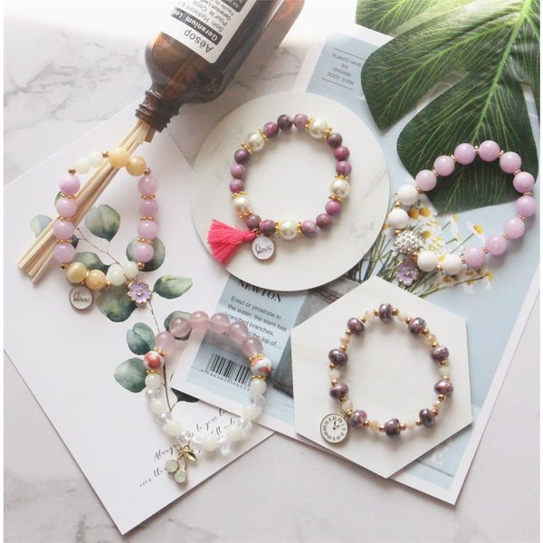 Ежедневна гривна с мъниста и висулка - за жени