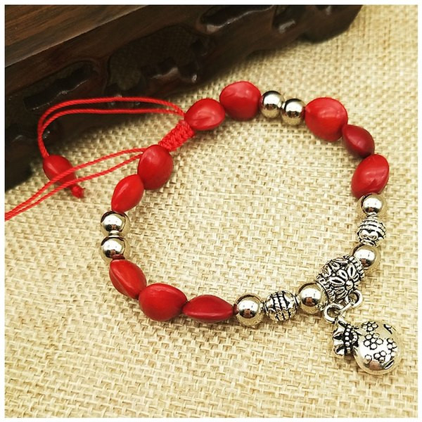 Ženska svakodnevna narukvica s perlama i privjeskom