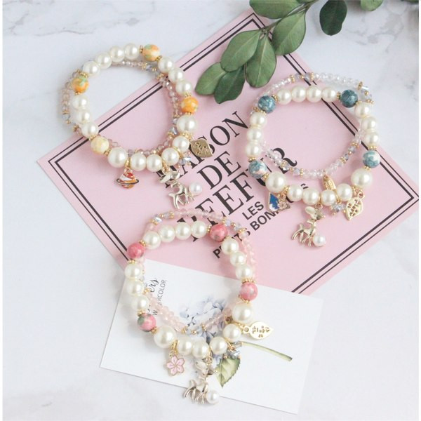 Γυναικεία μενταγιόν με πέρλες