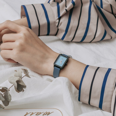 Kunstnahast rihmaga kandiline käekell naistele