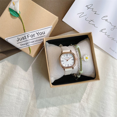 Μοντέρνο ρολόι με δερμάτινο λουράκι - σε πολλά χρώματα