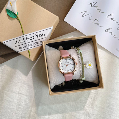 Μοντέρνο ρολόι με δερμάτινο λουράκι - σε πολλά χρώματα