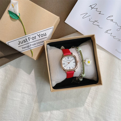 Μοντέρνο ρολόι με δερμάτινο λουράκι - σε πολλά χρώματα