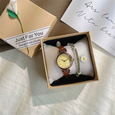 Γυναικείο καθημερινό ρολόι με λεπτό λουράκι από ψεύτικο δέρμα