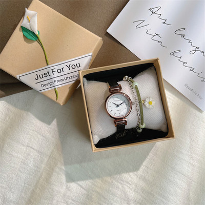 Γυναικείο καθημερινό ρολόι με λεπτό λουράκι από ψεύτικο δέρμα