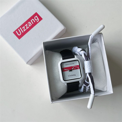 Γυναικείο μοντέρνο ρολόι με τετράγωνο καντράν