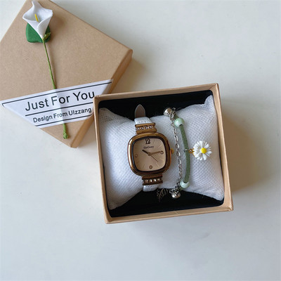 Γυναικείο τετράγωνο ρολόι με δερμάτινο λουράκι