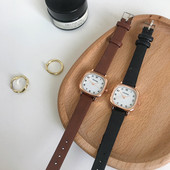 Απλό μοντέλο γυναικείο τετράγωνο ρολόι με λουράκι από οικολογικό δέρμα