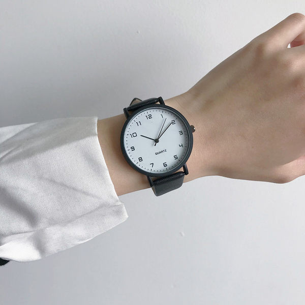 Καθημερινό ρολόι με δερμάτινο λουράκι - δύο χρώματα
