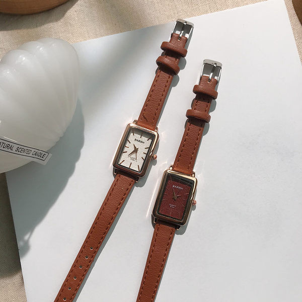 Καθημερινό ρολόι με λεπτό λουράκι από έκο δέρμα