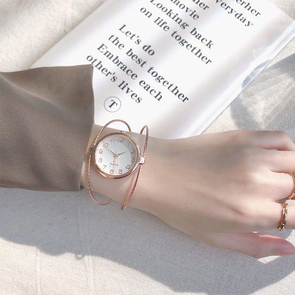 Novi model ženskog sata sa narukvicom