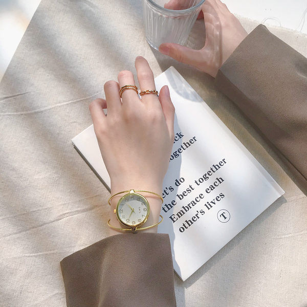 Novi model ženskog sata sa narukvicom