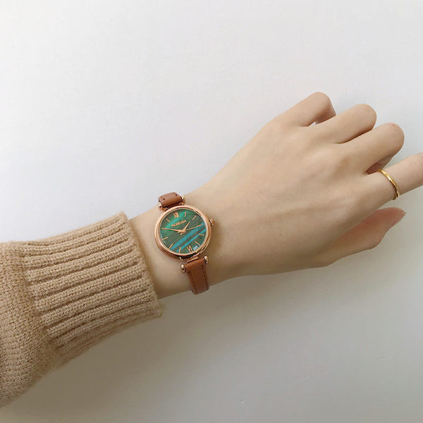 Νέο μοντέλο  ρολόι με λεπτό λουράκι από οικολογικό δέρμα