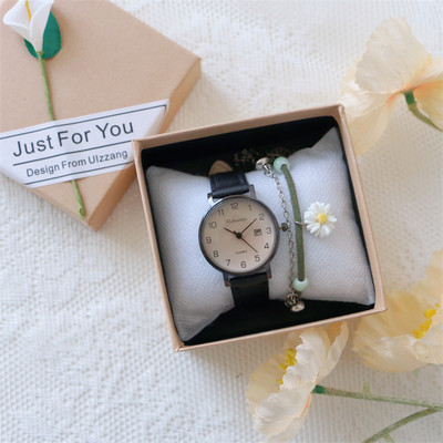 Απλό μοντέλο γυναικείο ρολόι με έκο δερμάτινο λουράκι