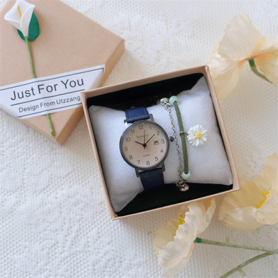 Απλό μοντέλο γυναικείο ρολόι με έκο δερμάτινο λουράκι