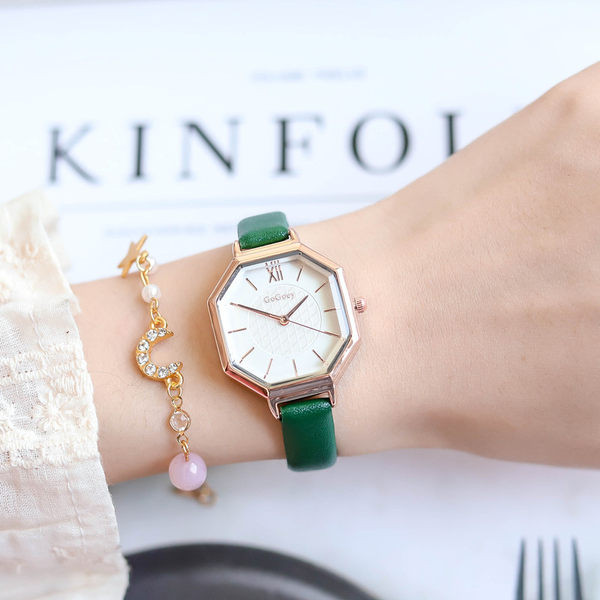 Naiste käekell koos käevõruga