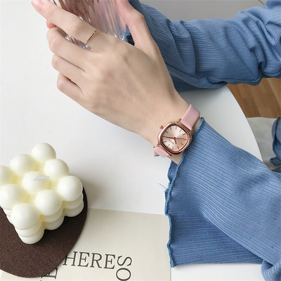 Νέο μοντέλο γυναικείο τετράγωνο ρολογιού με δερμάτινο λουράκι