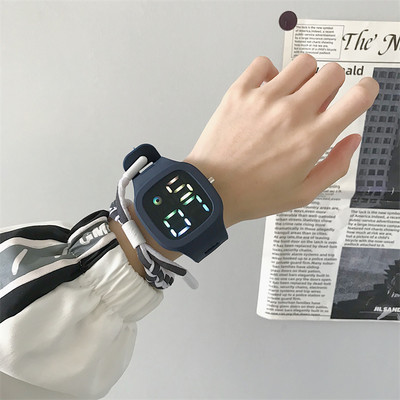 Γυναικείο ηλεκτρονικό ρολόι με λουράκι σιλικόνης