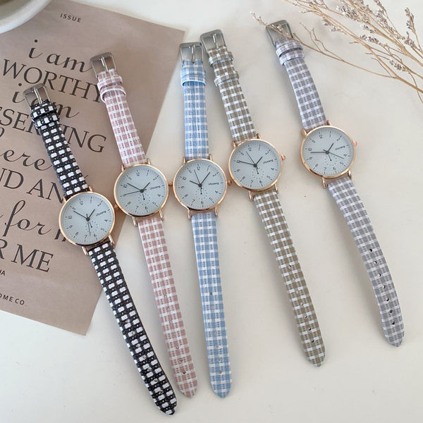 Κομψό γυναικείο ρολόι από οικολογικό δέρμα