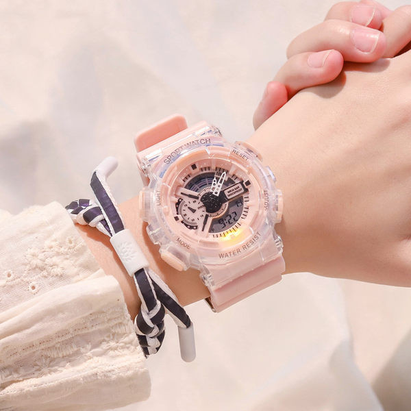 Vodootporni sportski-dnevni sat u više boja