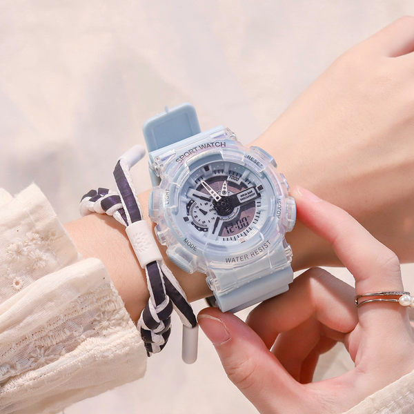 Vodootporni sportski-dnevni sat u više boja