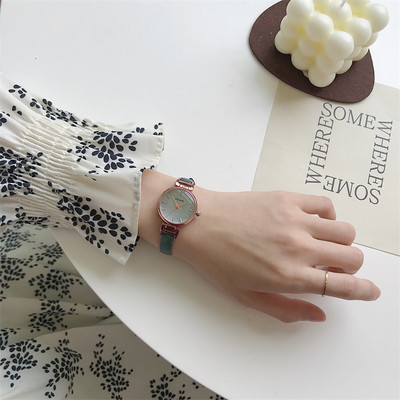 Στρογγυλό ρολόι με λουράκι από έκο δέρμα σε πολλά χρώματα