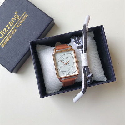 Κομψό τετράγωνο ρολόι