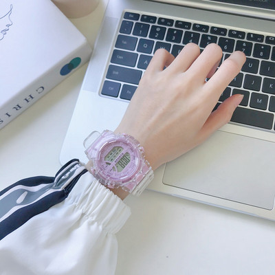 Naiste ümmargune käekell silikoonrihmaga