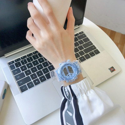 Naiste ümmargune käekell silikoonrihmaga