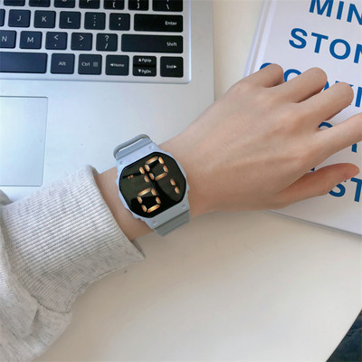 Ηλεκτρονικό γυναικείο ρολόι με τετράγωνο σχήμα και λουράκι σιλικόνης