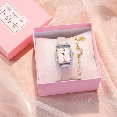 Σύγχρονο γυναικείο ρολόι με δερμάτινο λουράκι και τετράγωνο σχήμα