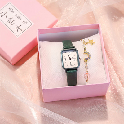 Σύγχρονο γυναικείο ρολόι με δερμάτινο λουράκι και τετράγωνο σχήμα