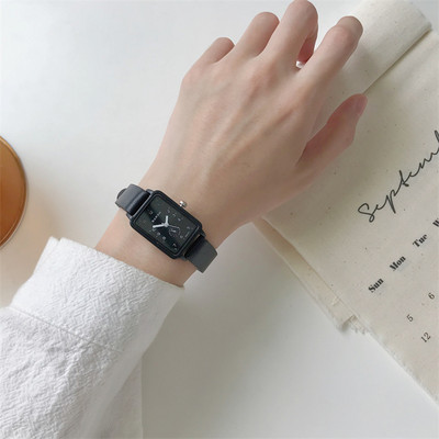 Καθημερινό ρολόι με τετράγωνο σχήμα για γυναίκες