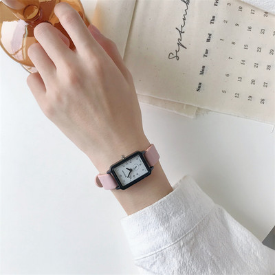 Καθημερινό ρολόι με τετράγωνο σχήμα για γυναίκες