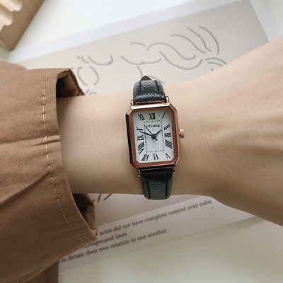 Uus mudel kunstnahast rihmaga naiste käekell