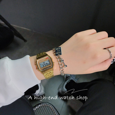 Καθημερινό γυναικείο ρολόι με μεταλλικό λουράκι