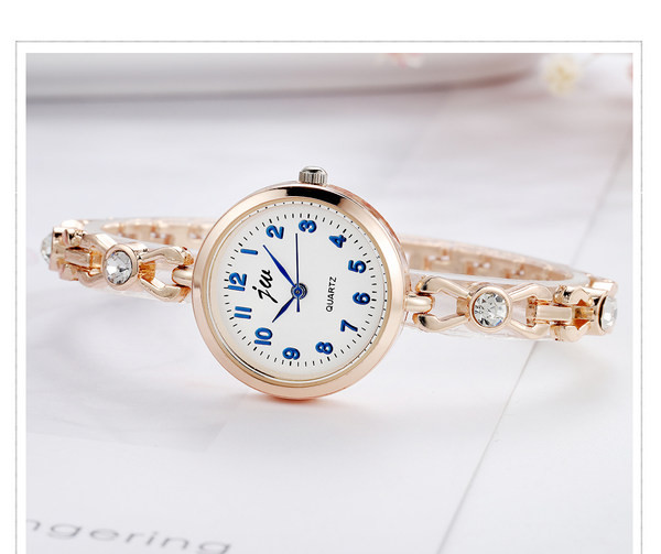 Moodne metallist rihmaga naiste käekell