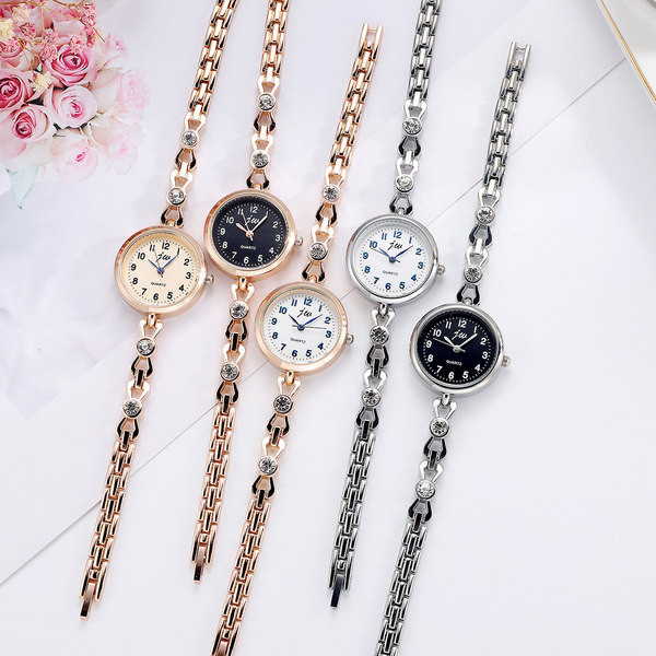 Moodne metallist rihmaga naiste käekell