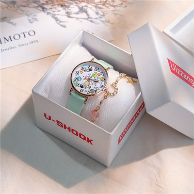 Στρογγυλό ρολόι με λουράκι από ψεύτικο δέρμα