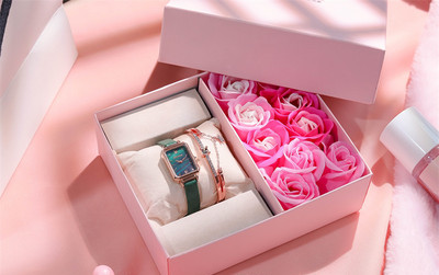 Novi model četvrtastog ženskog sata