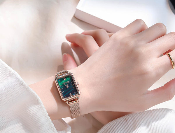 Novi model četvrtastog ženskog sata