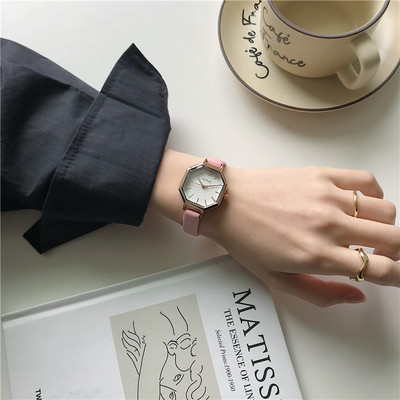 Moodne kunstnahast naiste käekell