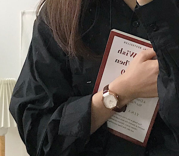 Moodne kunstnahast naiste käekell