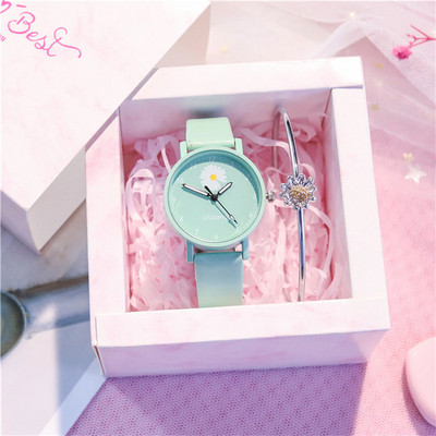 Moodne nahkrihmaga käekell - mitut värvi