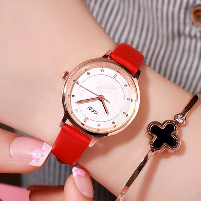 Moodne ümara kujuga naiste käekell