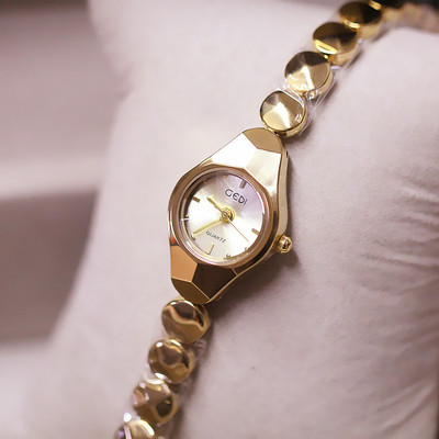 Naiste käevõru kell uus mudel