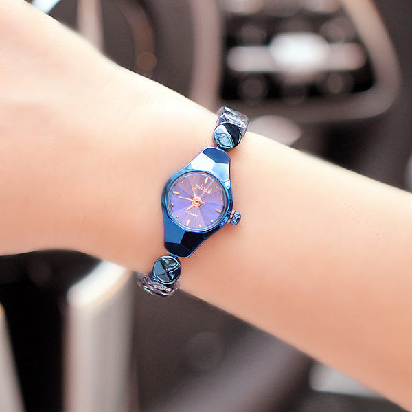 Naiste käevõru kell uus mudel