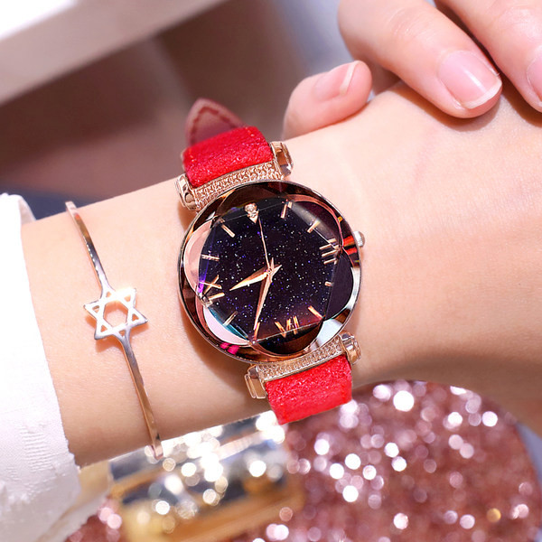Ženski sat s metalnim remenom i sjajnim efektom
