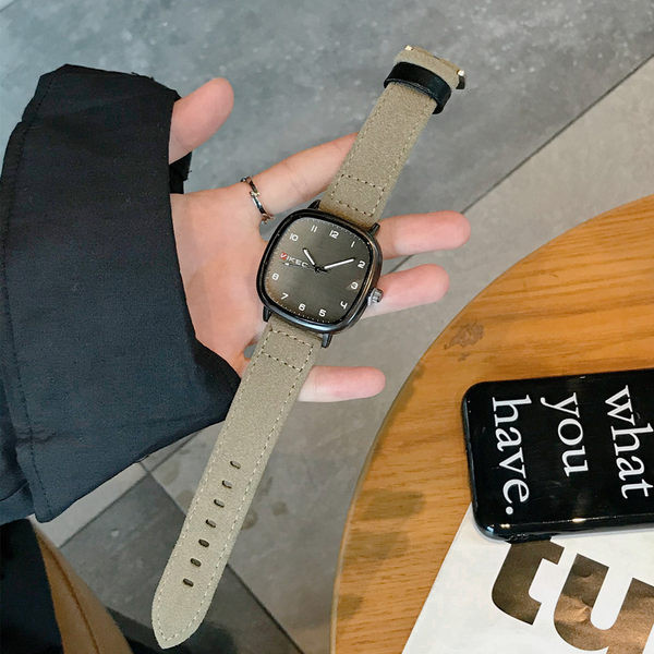 Ženski četvrtasti sat od eko kože