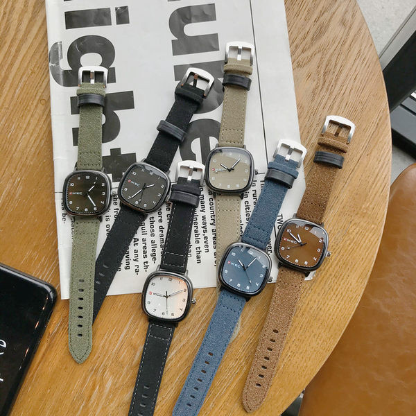 Ženski četvrtasti sat od eko kože